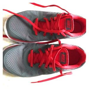 Nike boys size 5y running sneakers. New